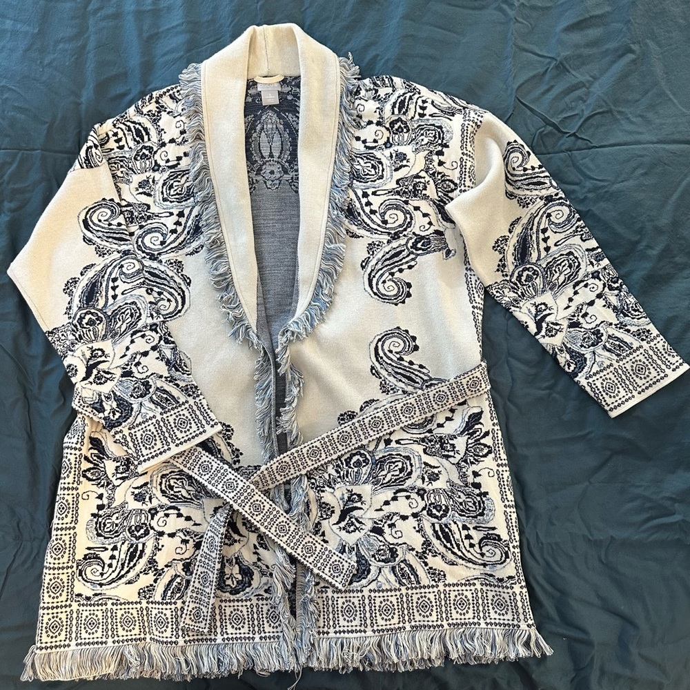Elegant Blue and White Paisley Women's Cardigan
